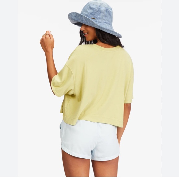 Billabong Oversized “Love is the answer” Cropped Tee Size: S - Picture 2 of 6